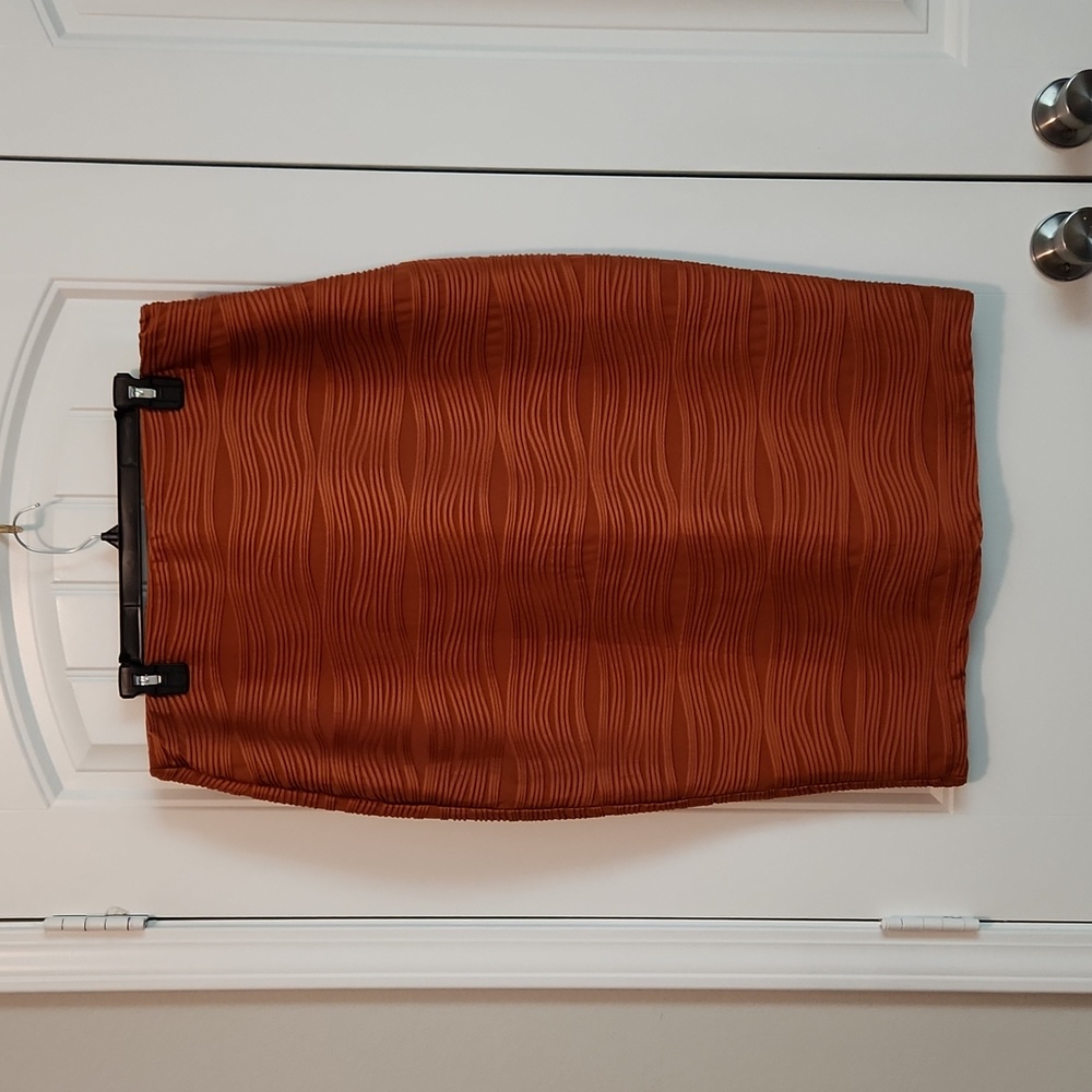 2x beautiful orange fitted midi skirt